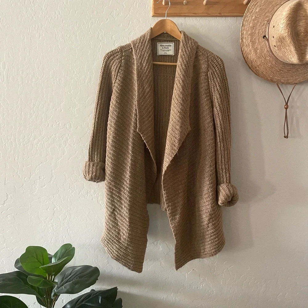 Abercrombie knit cardigan sweater - Picture 1 of 8